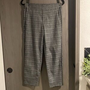 Old Navy Gray Plaid Pull on Pant
